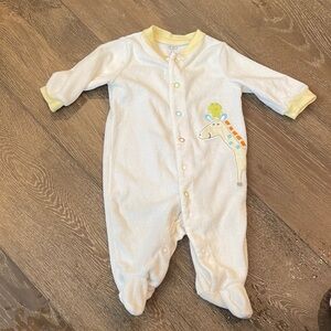 Adorable White and Yellow Giraffe Baby footed sleaper